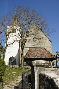Die Kirche von Westen her